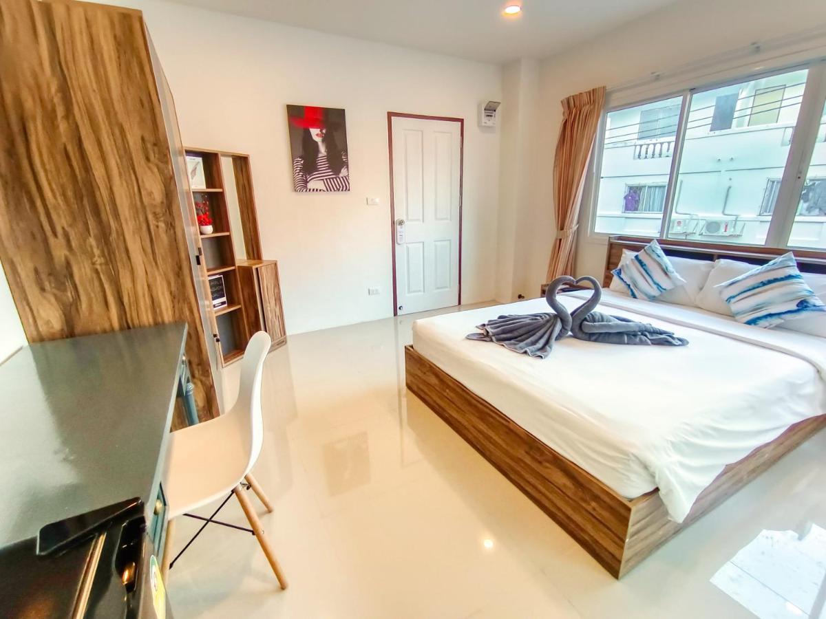 Sailor Hotel Патая Екстериор снимка