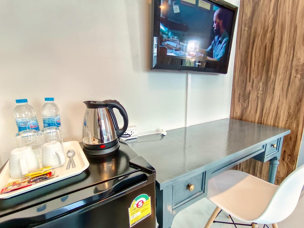 Sailor Hotel Патая Екстериор снимка