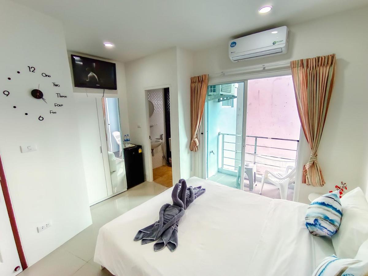 Sailor Hotel Патая Екстериор снимка