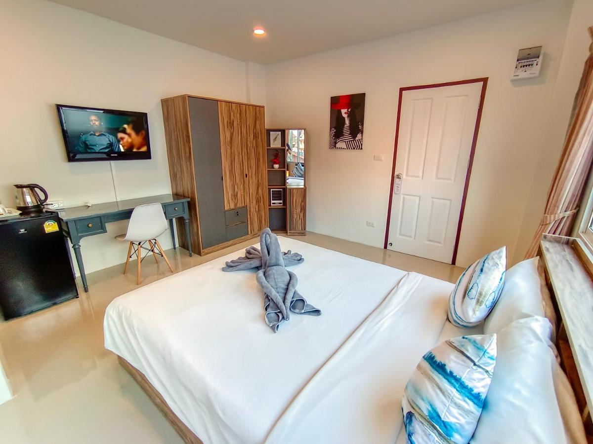 Sailor Hotel Патая Екстериор снимка