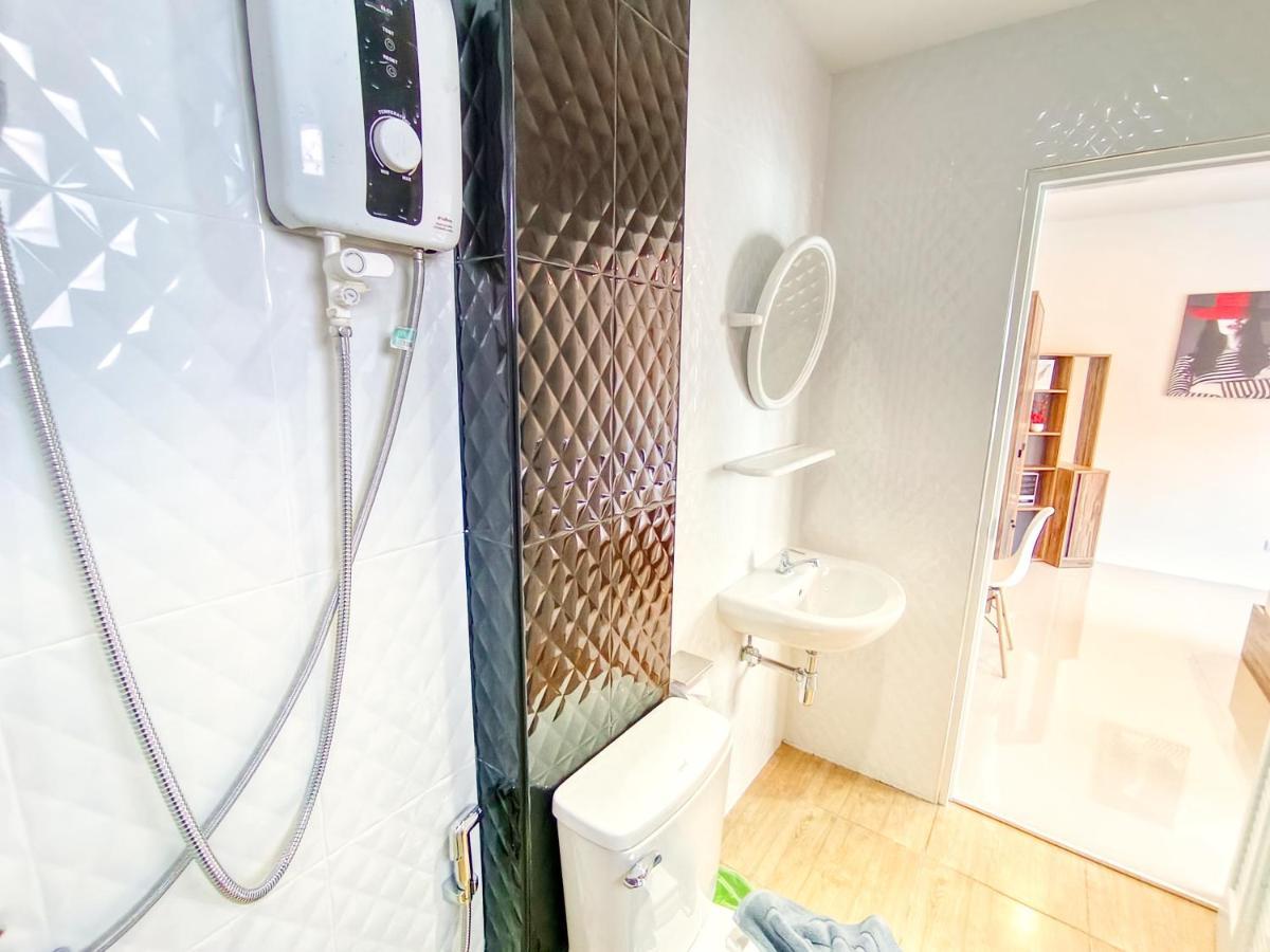 Sailor Hotel Патая Екстериор снимка