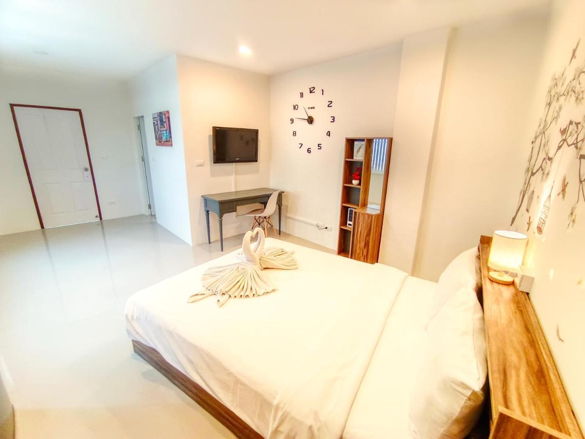 Sailor Hotel Патая Екстериор снимка